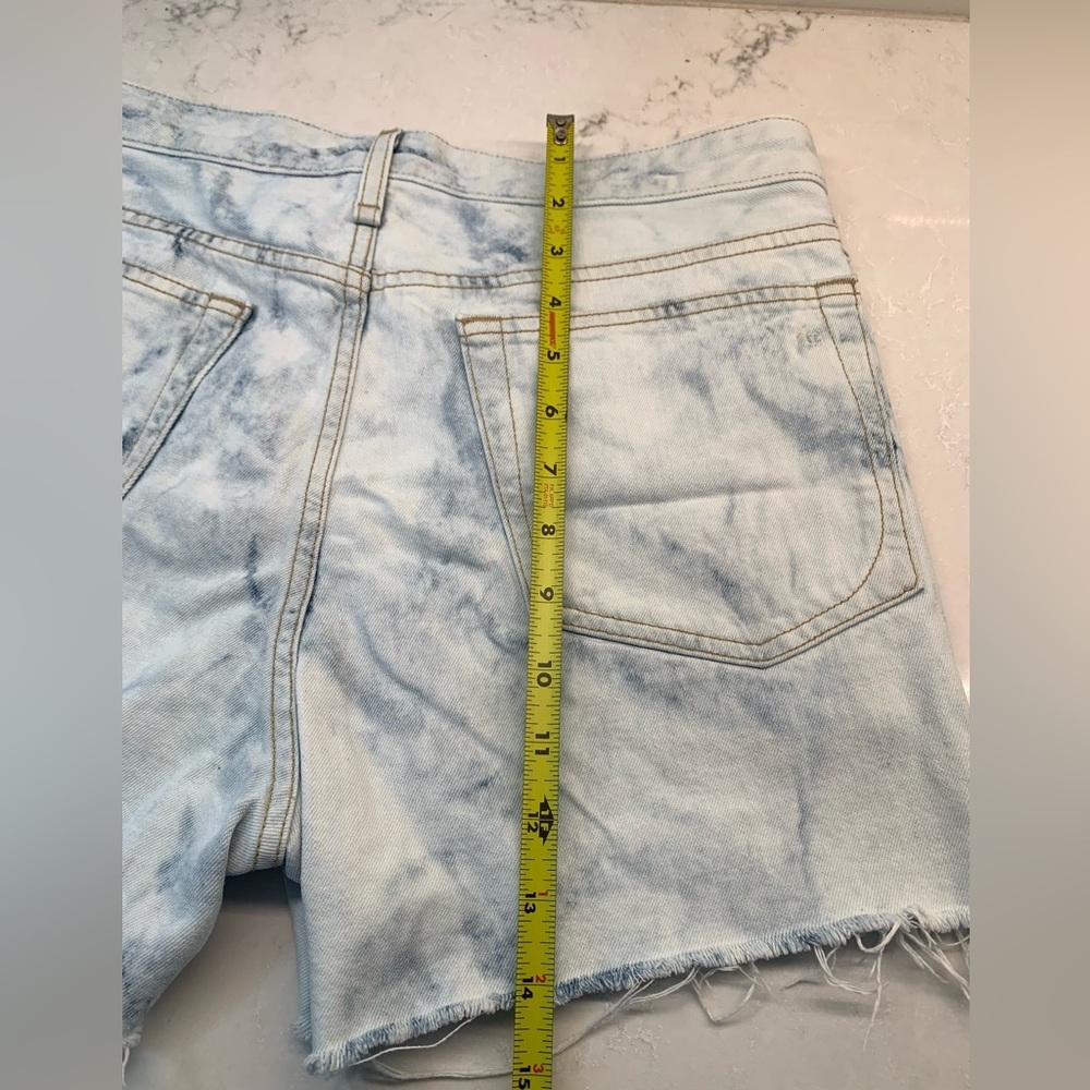 Rag & Bone Oasis Tie Dye Distressed Dre Low Rise Jean Shorts Size 28 - Picture 9 of 10